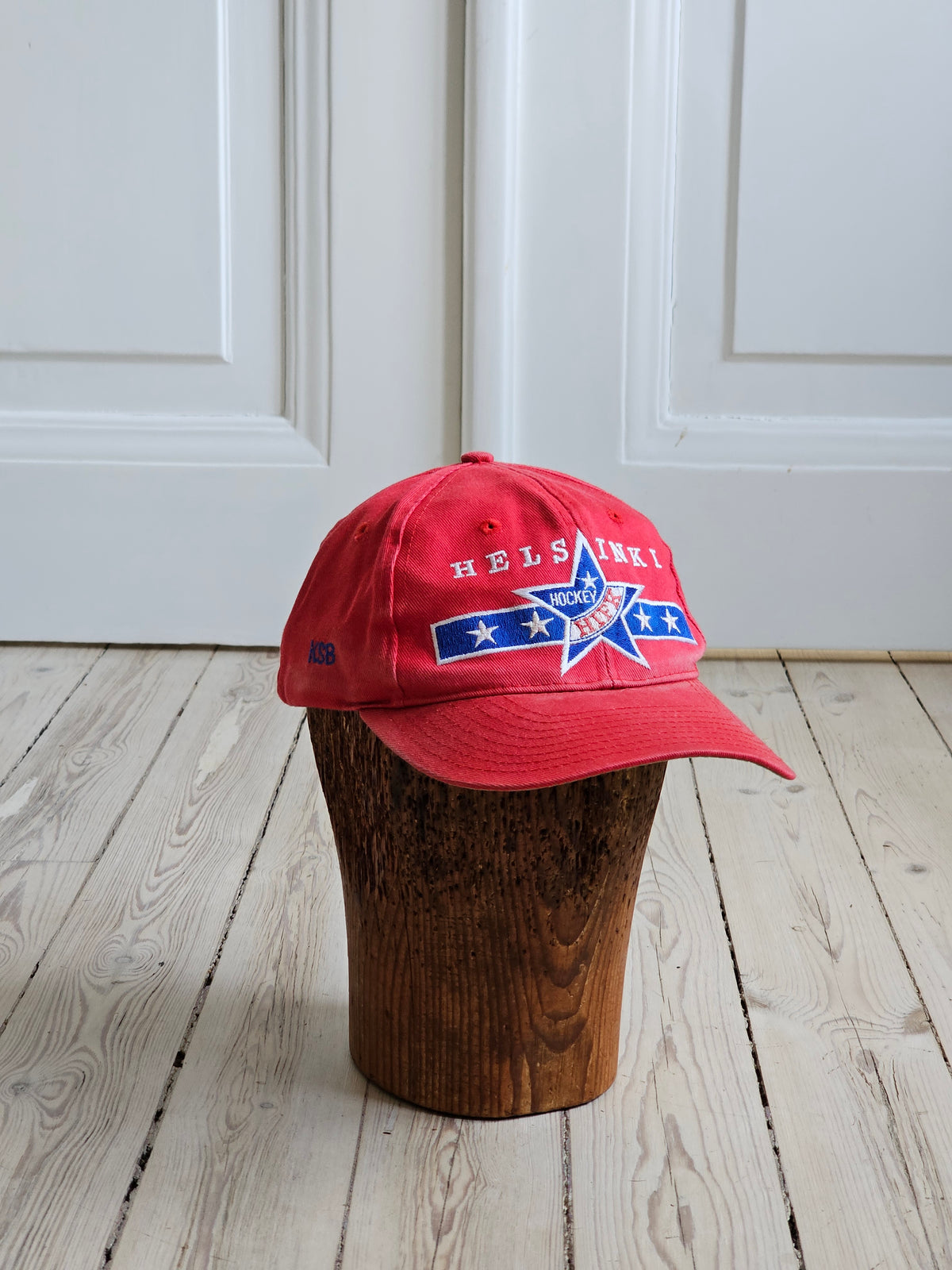 HIFK-lippis tähtilogolla 90's