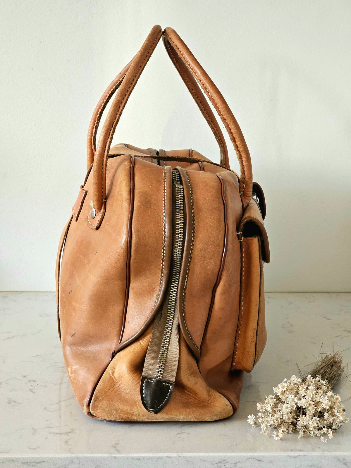 Nahkainen vintagelaukku weekend bag