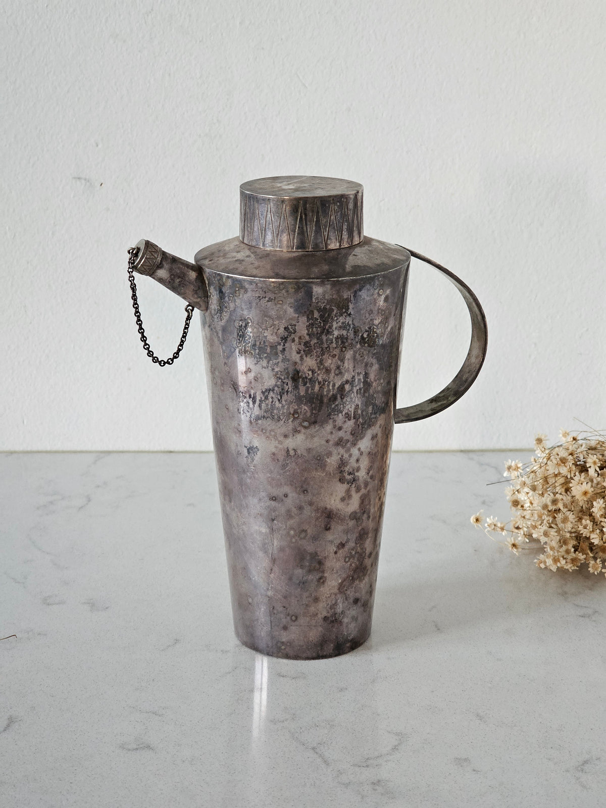 Shaker Hopeatehdas Oy