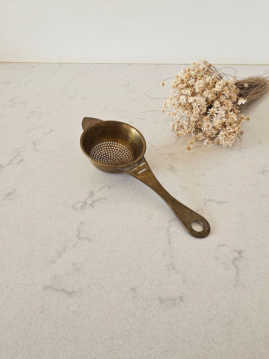 Tea strainer