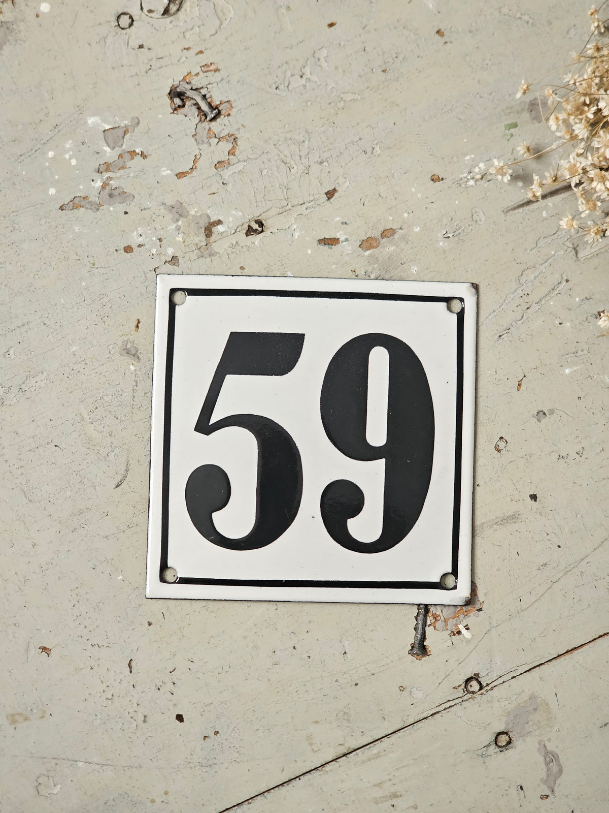 Emalinumero 59