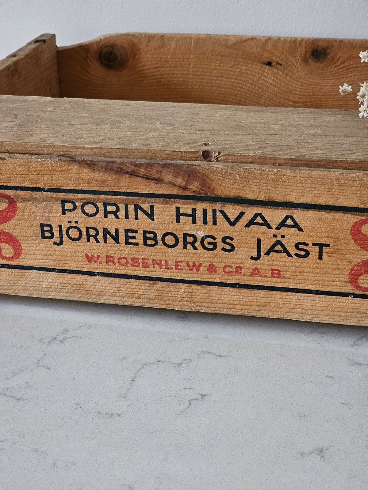 Vintage puulaatikko Porin Hiivaa